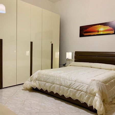 Monfenera Apartment 3 Palermo Bagian luar foto